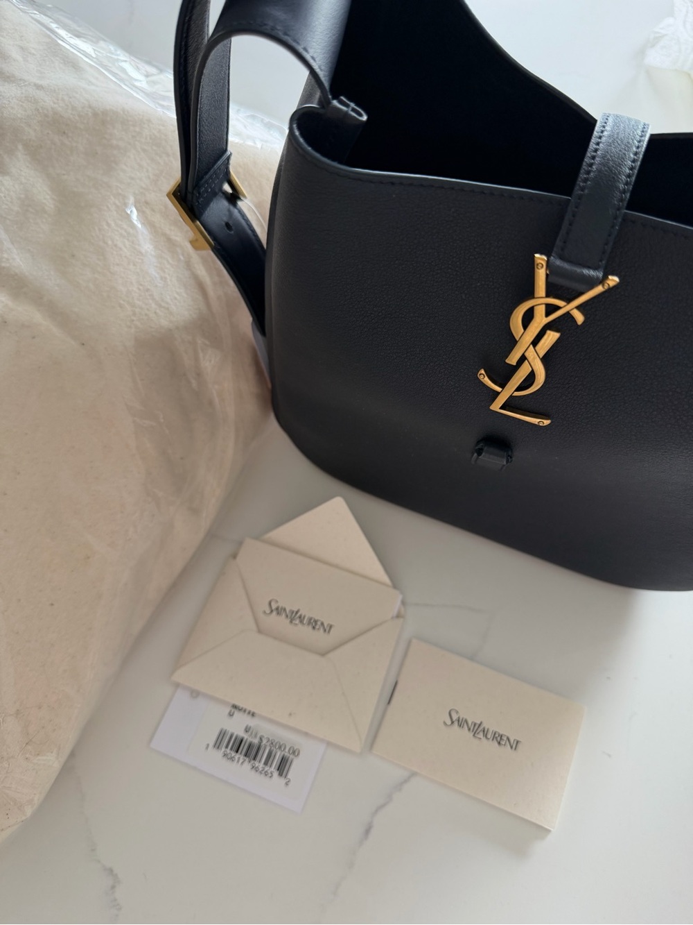 Saint Laurent Leather Shoulder Bag- YSL 5 a 7
